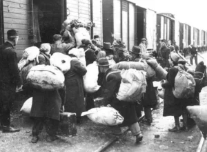 Pred 84 rokmi začali deportácie: Prvý transport mladých žien smeroval z Popradu