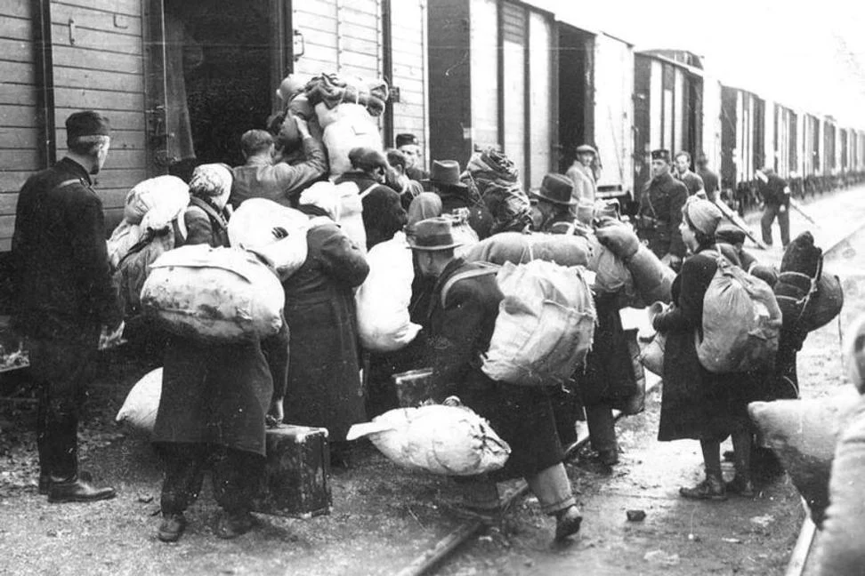 Pred 84 rokmi začali deportácie: Prvý transport mladých žien smeroval z Popradu