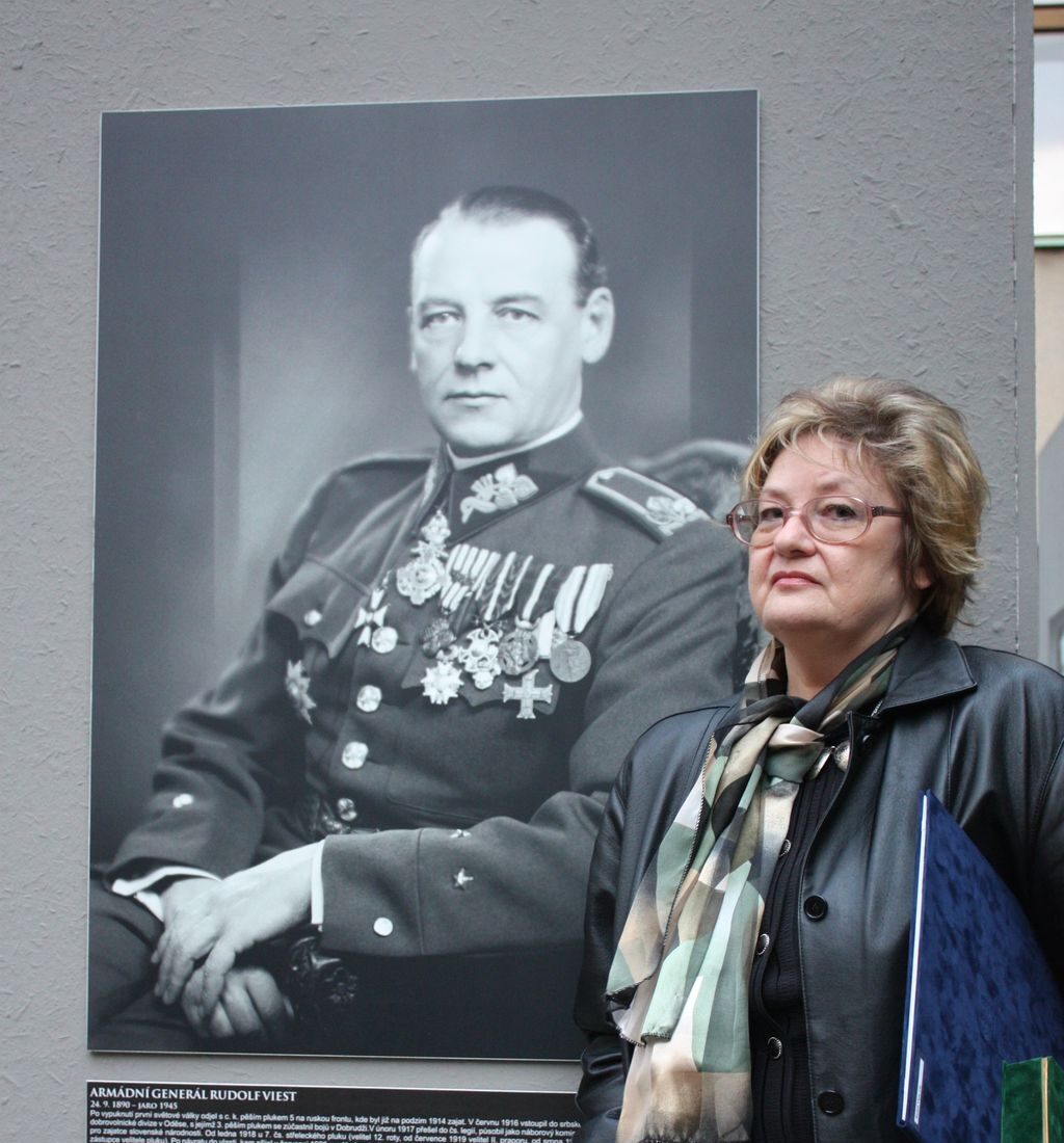 Dana Viestová: Komunistický režim mi zmaril šancu na šťastný rodinný život