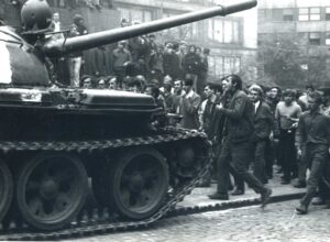 Mysleli si, že je to žart. Potom prišli tanky